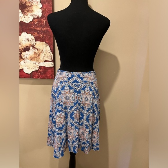 Renee C Jessica Printed Swing Skirt, size Small - Picture 2 of 4